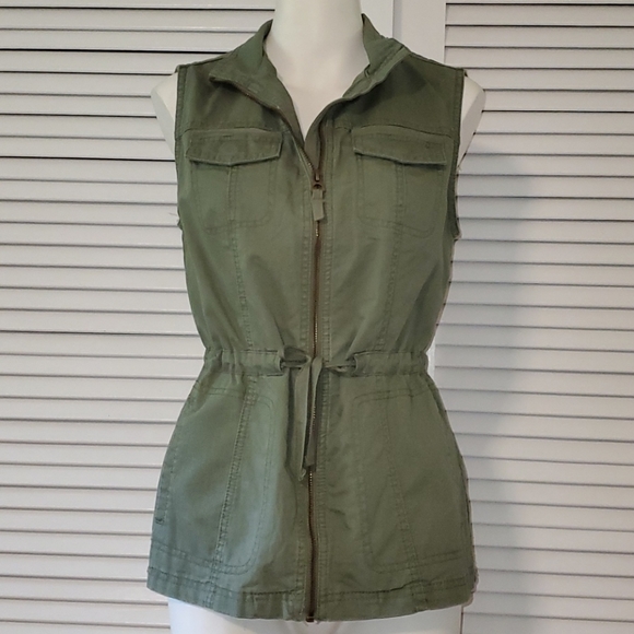 Vest - Picture 6 of 6